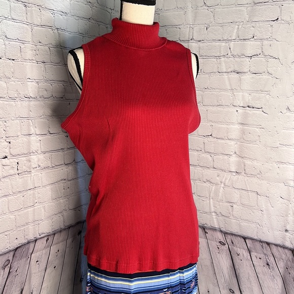 Extra Touch - Red sleeveless Turtleneck - Picture 4 of 8